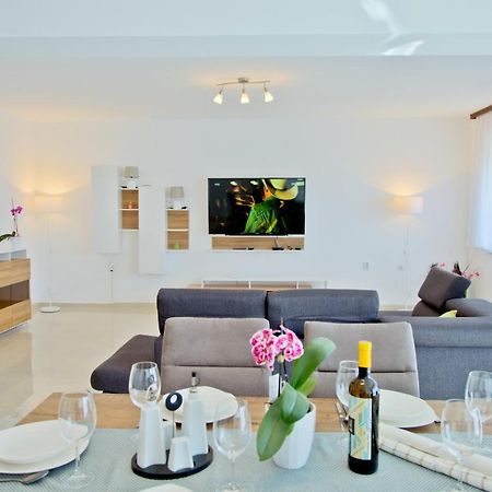 Apartment Karolina - Green Oasis Pola Esterno foto