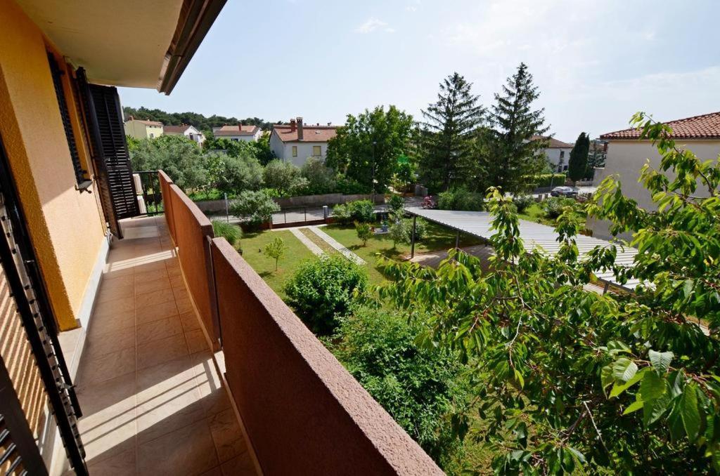 Apartment Karolina - Green Oasis Pola Esterno foto