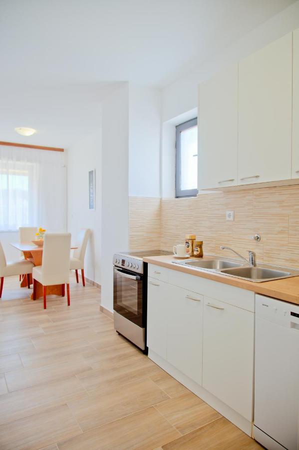 Apartment Karolina - Green Oasis Pola Esterno foto