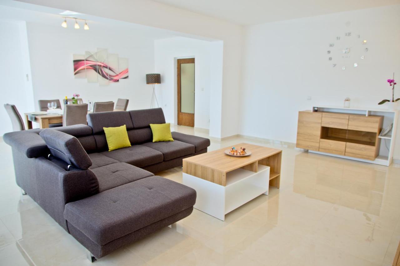 Apartment Karolina - Green Oasis Pola Esterno foto