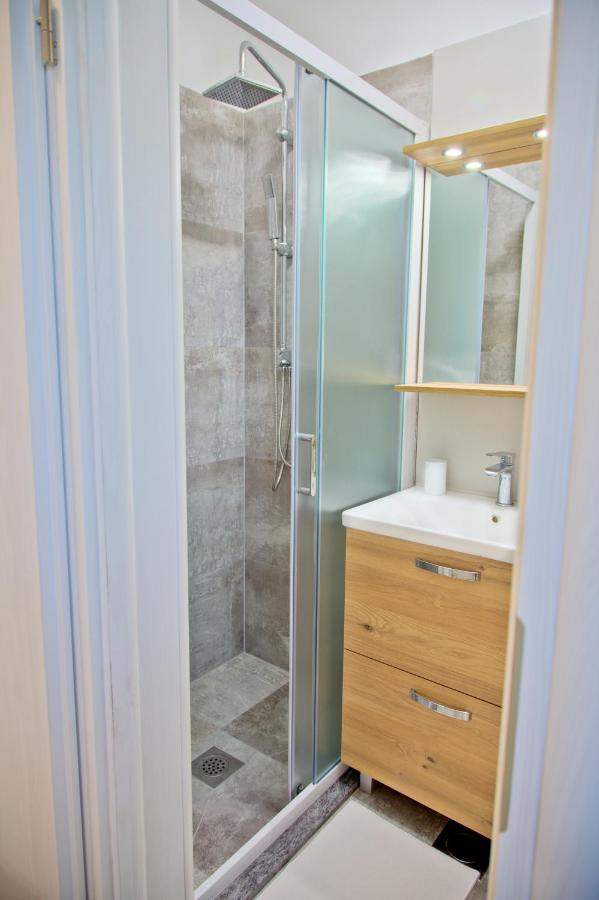 Apartment Karolina - Green Oasis Pola Esterno foto
