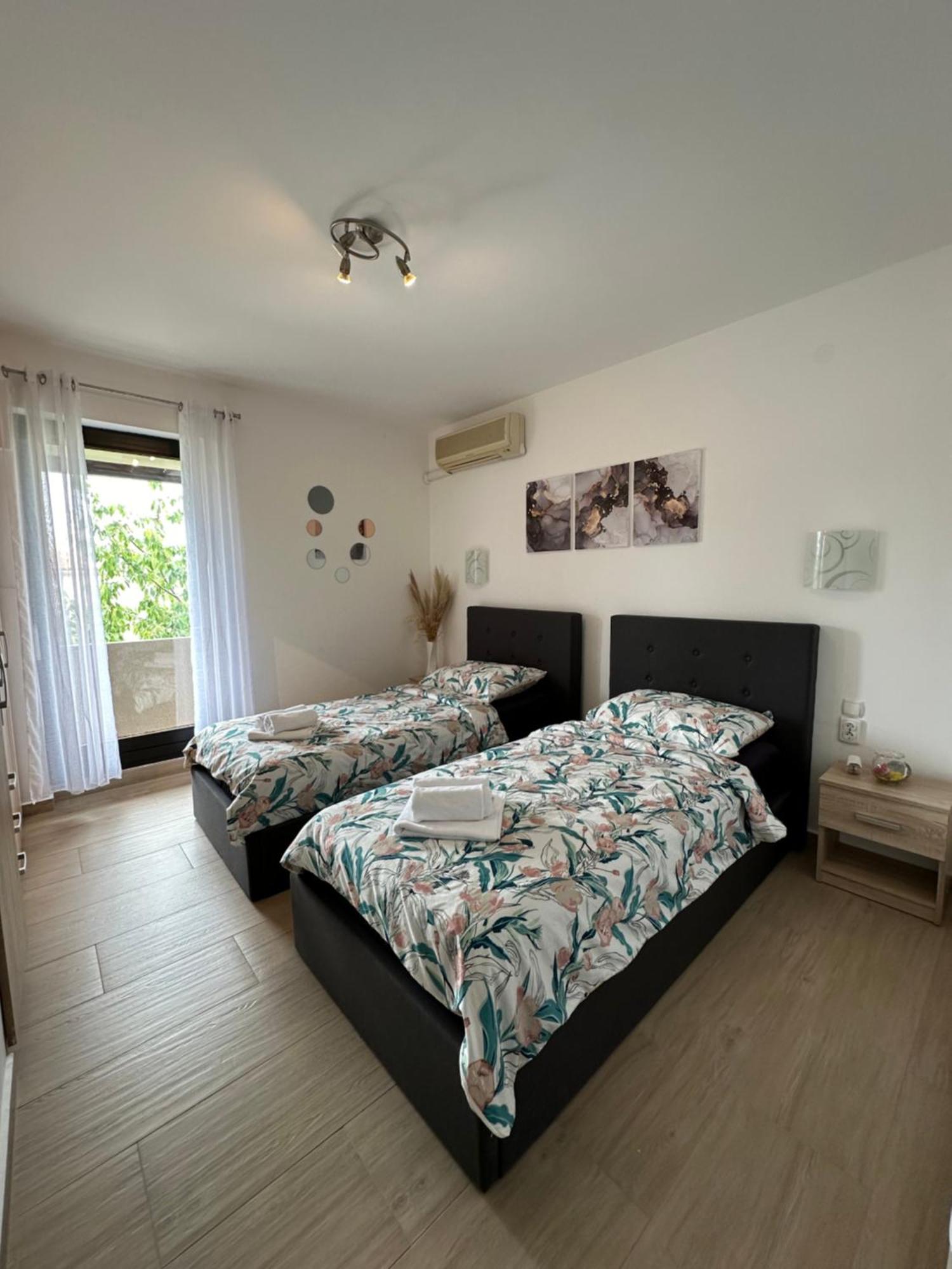 Apartment Karolina - Green Oasis Pola Esterno foto