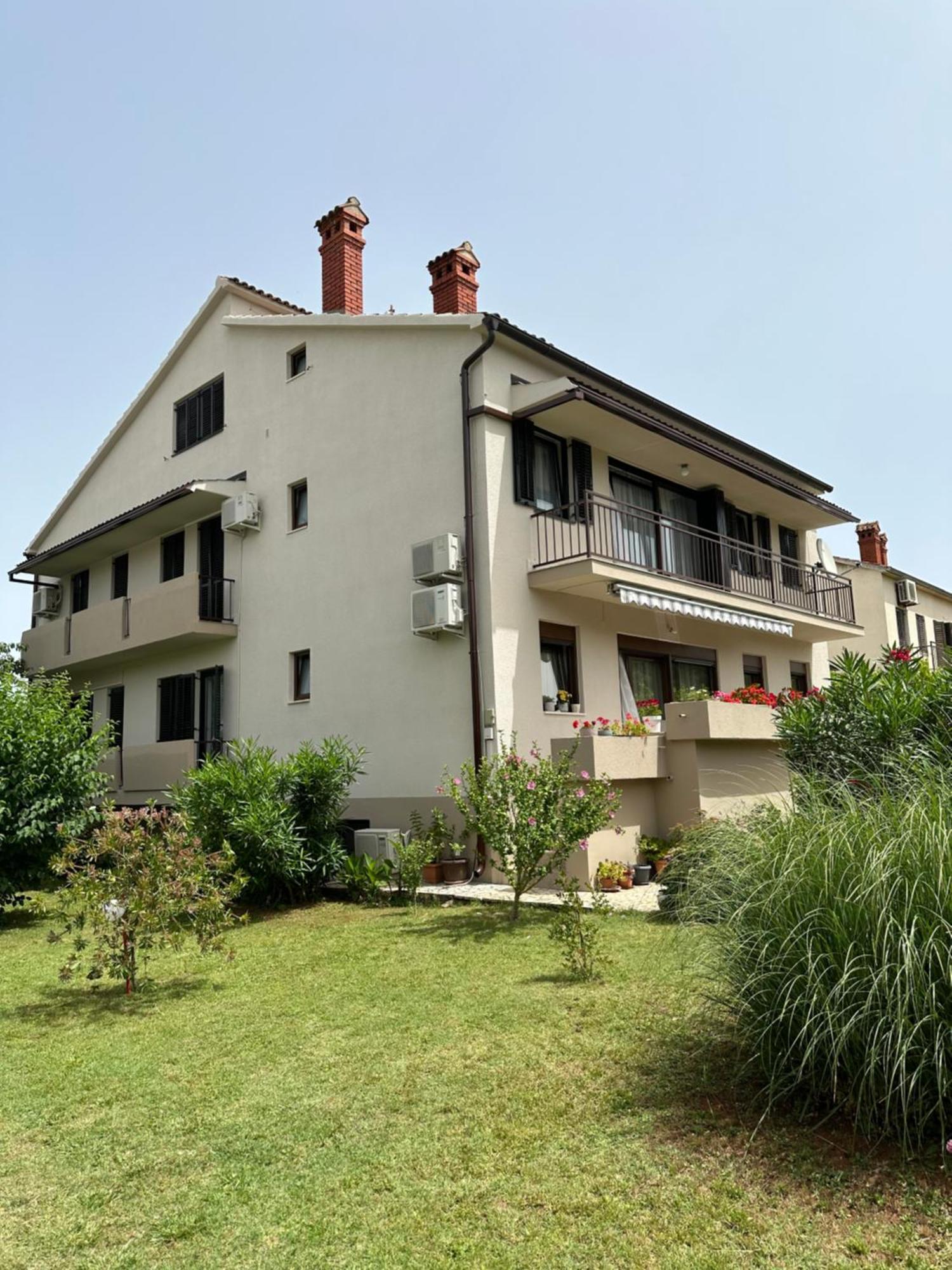 Apartment Karolina - Green Oasis Pola Esterno foto
