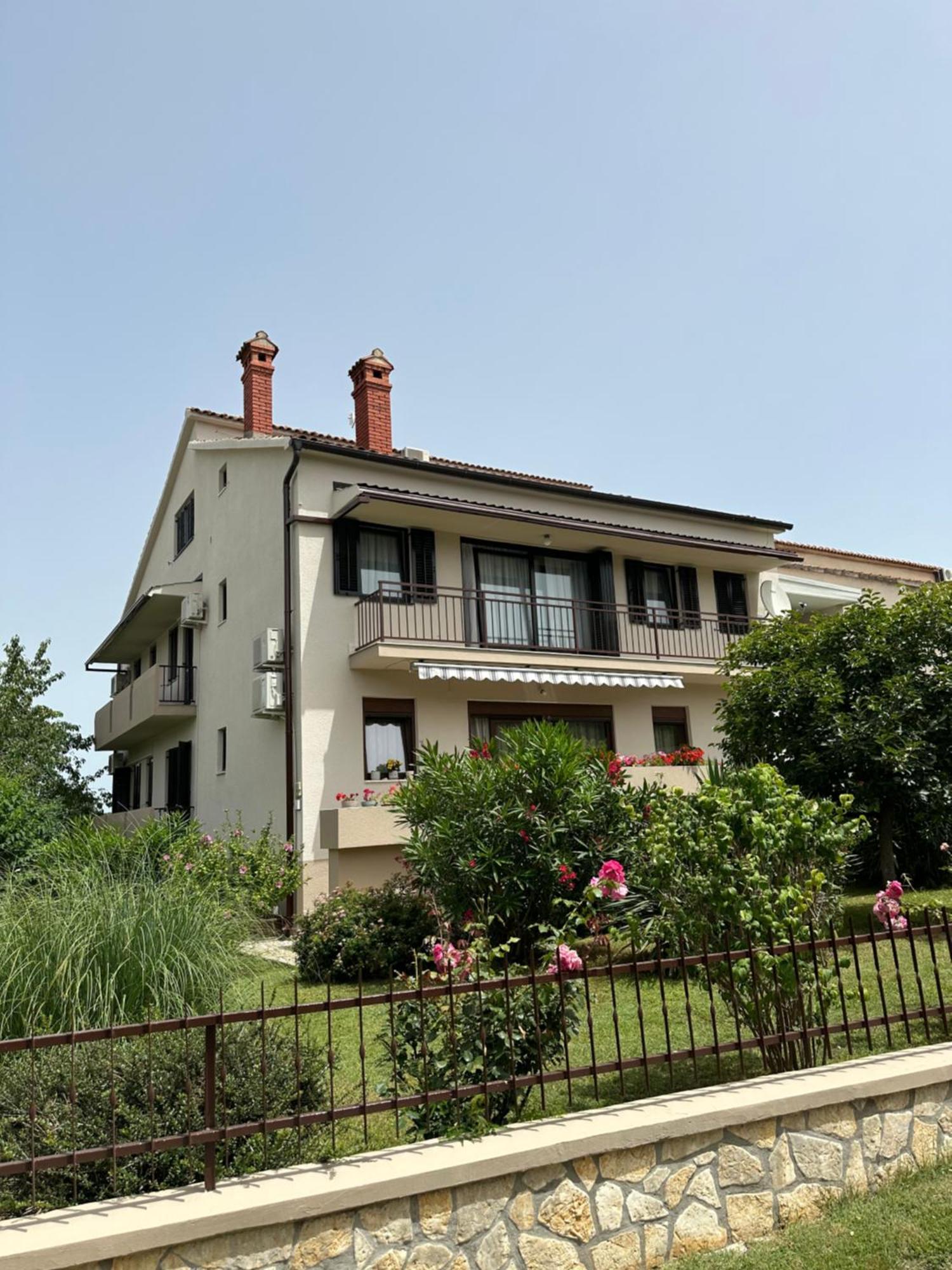 Apartment Karolina - Green Oasis Pola Esterno foto