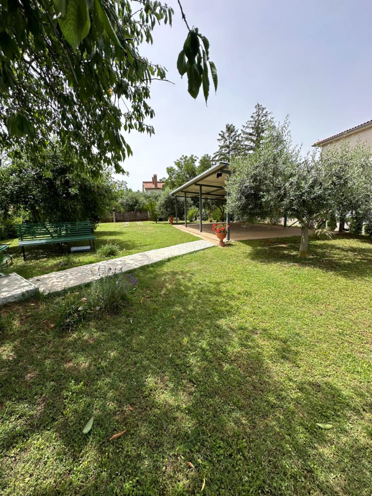 Apartment Karolina - Green Oasis Pola Esterno foto